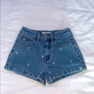 Pacsun Embroidered Daisy Shorts
